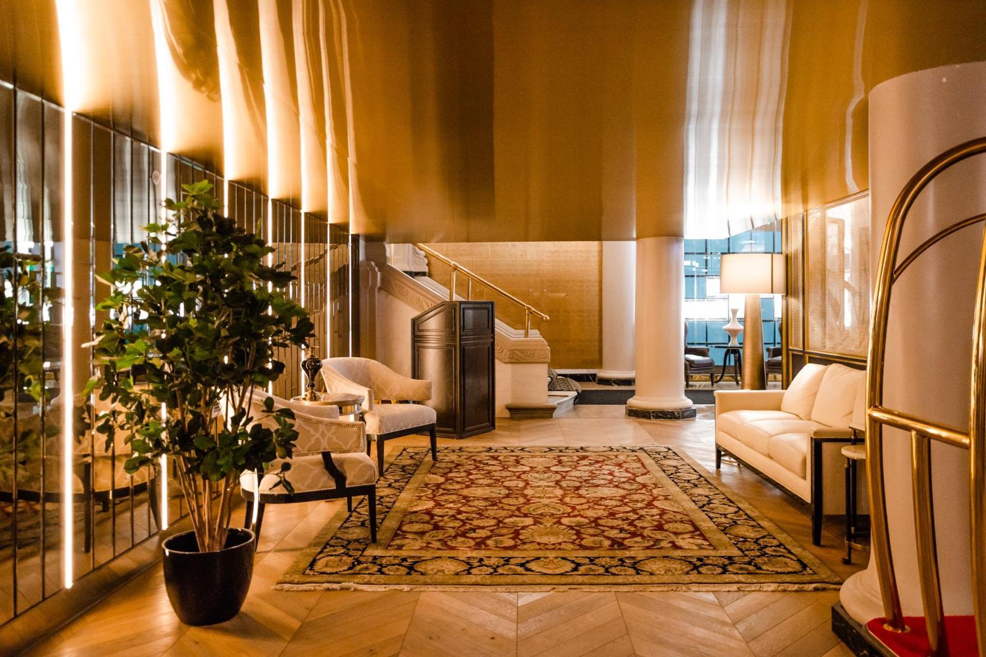 Hotel Birks Montreal Exterior photo The lobby of the hotel